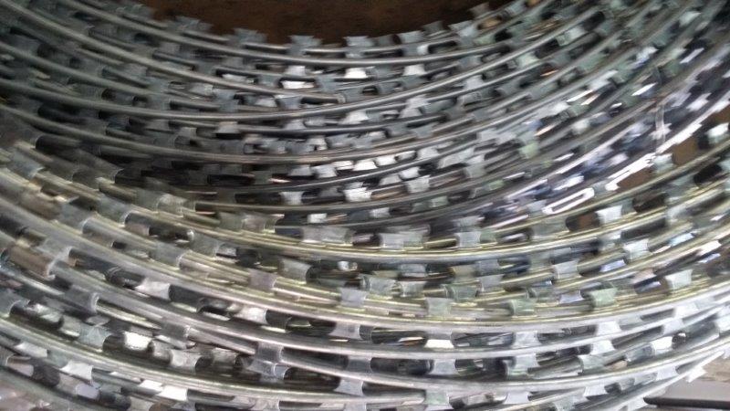 Razor wire