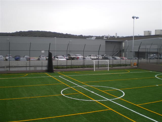 Chainwire sporting enclosure fencing